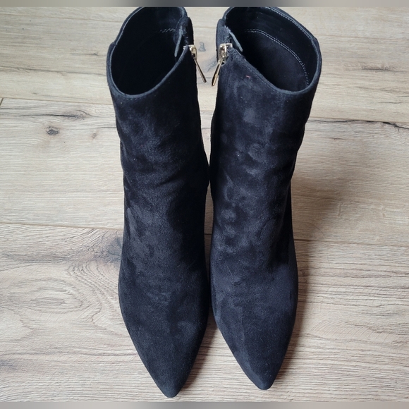 Sam Edelman Hilty, Black Suede Booties, Size 9.5 - Picture 13 of 16